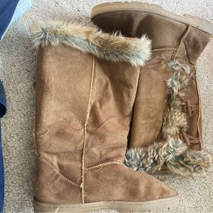 Brown fur boots, brand unknown, size 10-11.